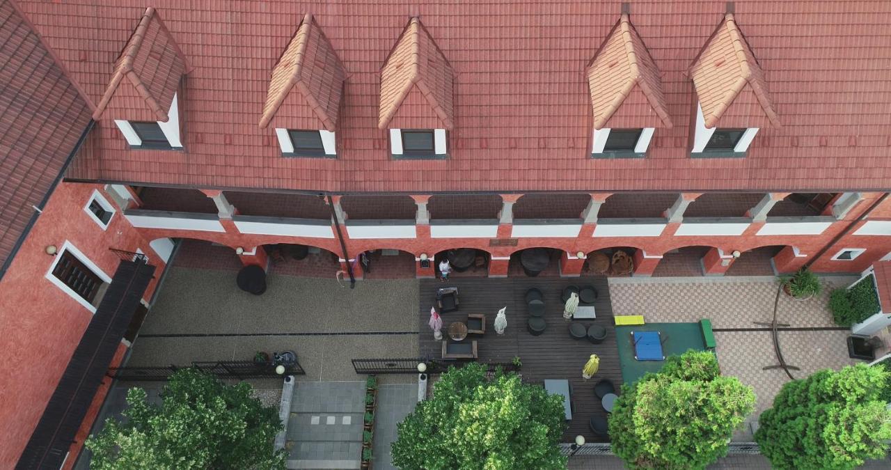 Apartman Vulcano Zvolen Buitenkant foto